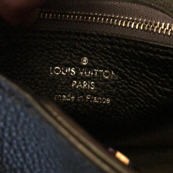 💯% Authentic Louis Vuitton Carmel Hobo - Picture 4 of 8